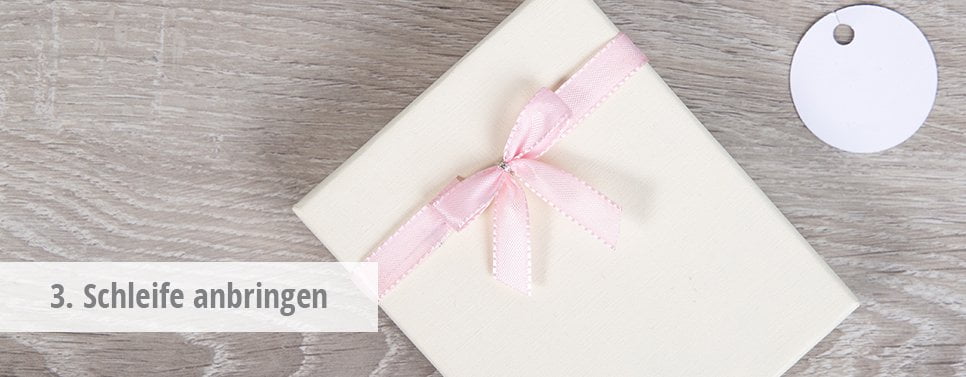 3. Schleife anbringen